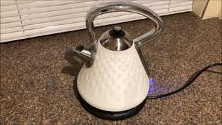 How to Descale an Electric Kettle with Baking Soda