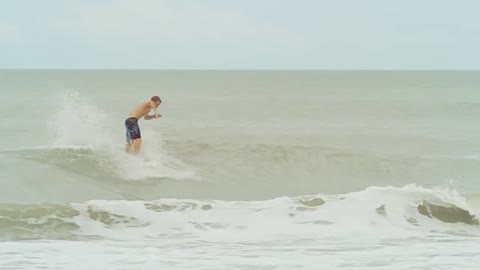 Insane Surfing, Wipeouts, Broken Boards and Contests - No Anchor