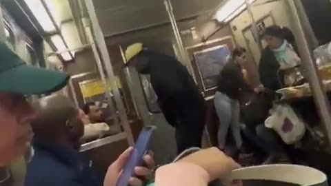 Video of subway shooting in NYC.. doesn't show the shooting