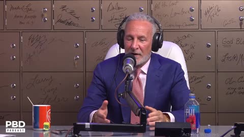 Peter Schiff PERFECTLY explains difference between libs and conservatives