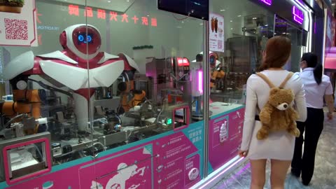 China's Best Robot Restaurant!
