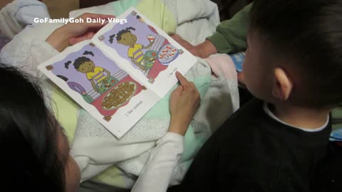 Toddler surprises dad with reading skills