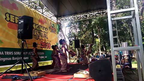 dance competiton at zoo park banjarnegara