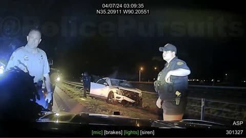 141 MPH High Speed Pursuit & 125 MPH PIT Maneuver into cables - Arkansas State Police