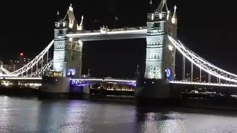 Live Blue Super Moon in London 31 Aug 2023 Beautifull Night View