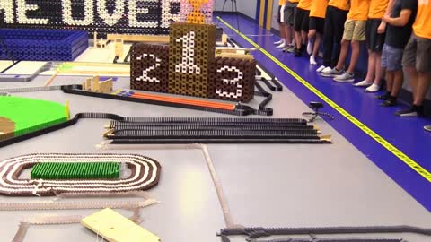 250,000 Dominoes - The Incredible Science Machine