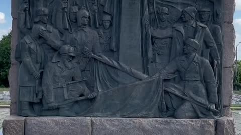 Latvia's Soviet monument destroyed while the one in Chernihiv Ukraine is still standing