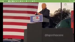 Biden uses HUGE teleprompter