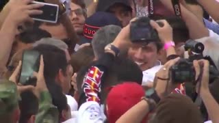 Juan Guaidó cruzó la frontera para el Venezuela Aid Live