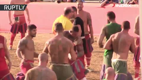 Calcio Storico: Ludi sport koji je spoj borilačkih sportova i nogometa