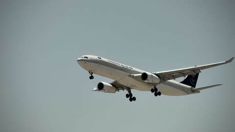 SAUDI AIRLINE (AIRBUS 330)