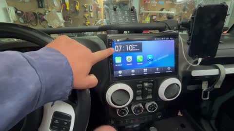 10.1 inch in-dash touch screen 2015 Jeep Wrangler