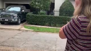 Friends give this woman in quarantine a birthday parade celebration