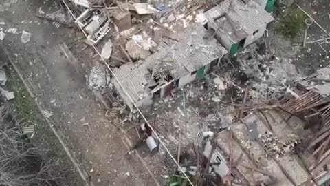 Video Footage On How Ukrainian Troops Uses Drone To Locate The Russian Invaders And Captured Them.