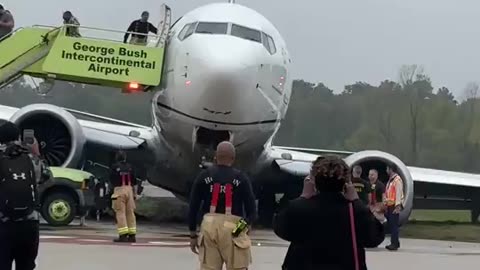 Boeing Gear Collapse Houston Texas