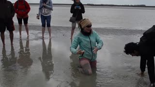 Insane Girl Knows How To escape quicksand