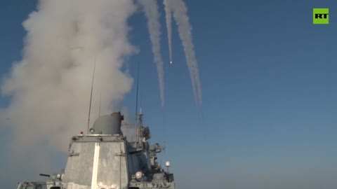 Black Sea Fleet frigate crew launches four Kalibr cruise missiles RT