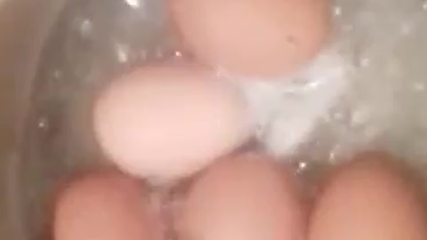 Cooking red chicken eggs