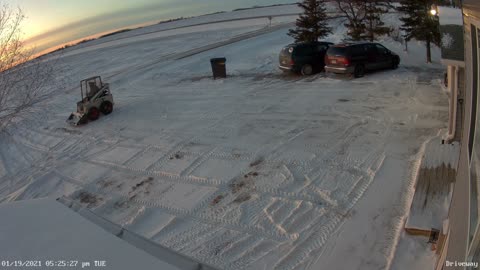 Bobcat 610 Testing - Snow Removal from driveway and yard.