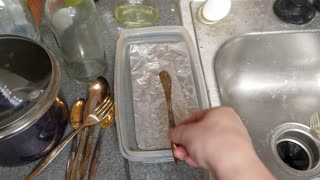 This silver cleaning is totally satisfying