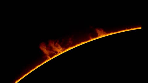 Solar Telescope Captures Beautiful Example of Prominence