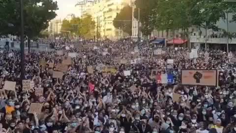 BLM & Antifa Riots 2020 - 2020-06-07-17-15-29-Paris.mp4