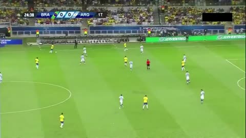 Coutinho opened the scoring for Brazil against Argentina with a brilliant finish 🔥