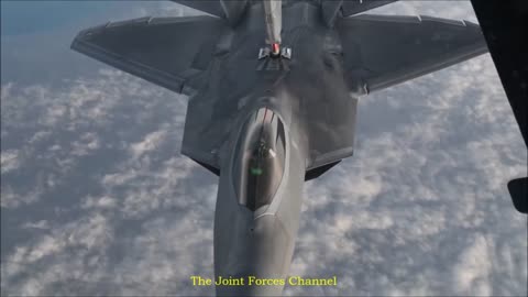 Nonchalant Mid-Air Conversations Between F-22 Pilots And Refueler