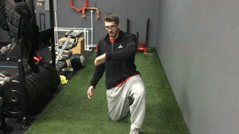 1/2 Kneel D2 Shoulder Flexion