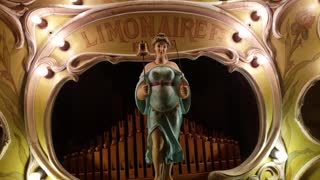 Antique organ playing uplifting beat!