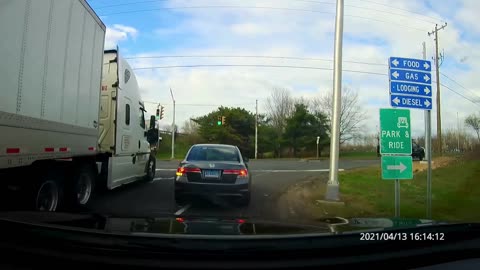 Watch Out - Crazy Dash Cam Scenes