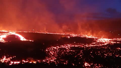 Volcanic eruption in Iceland results in jaw-dropping images