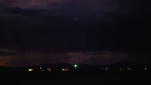 A cloud struck a spectacular lightning in the night sky.