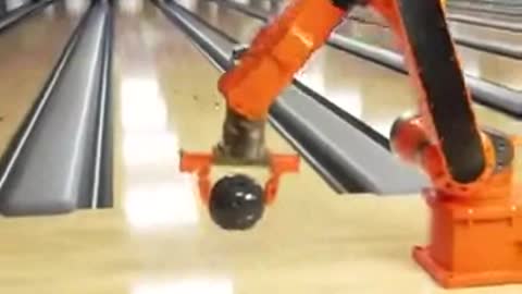 Amazing Robot Bowling