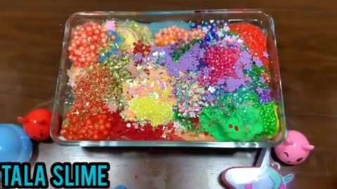 Mix an amount of slime with shiny things and beads
