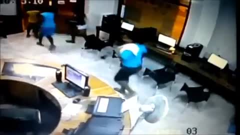CRAZY CCTV Footage of an Earthquake in Equador | May 18, 2016