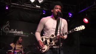 Jarekus Singleton - I’ll Play The Blues For You (Live Performance)