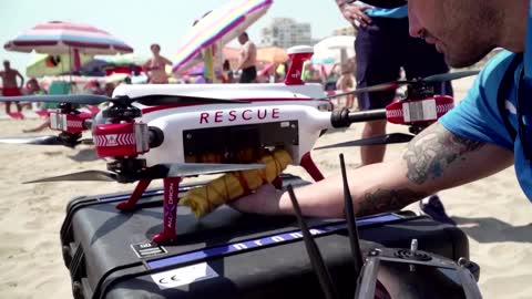 Drone saves 14-year-old from drowning in Spain