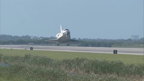 Nasa Airplane plane landing on the surface