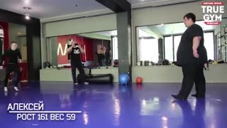 60kg Guy Fights 260Kg Guy