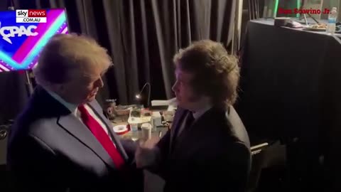 The moment Milei meets President Trump