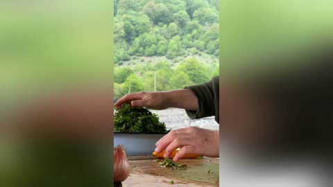 Video for a Vegan! Mountain Hermits Gathered Lots of Wild Nettles and Cooked Healthy Food