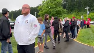 Large crowd gathered in New Hampshire, eagerly waiting for Trump's speech