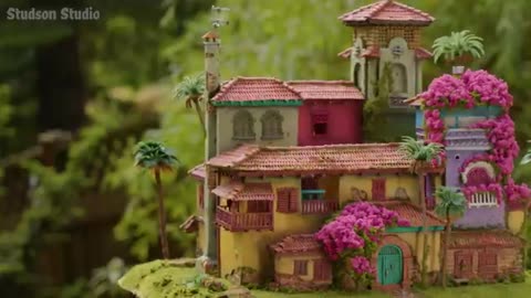 A made a miniature casita a ftom encanto