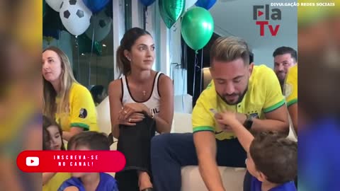 Veja a Reação de Pedro e Everton Ribeiro ao serem convocados para a Copa do Mundo!
