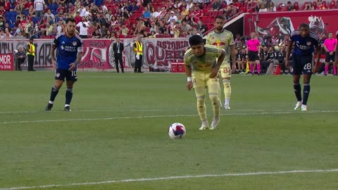 MLS LIVE PK GOAL: Omir Fernandez, NY Red Bulls - 28th minute