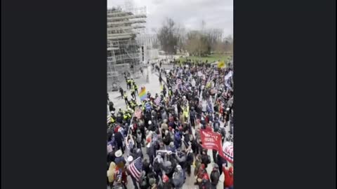 Jan. 6 Crowd Waves Flags, Shouts "USA!" Minutes Before Capitol Police Launch Stun Grenades