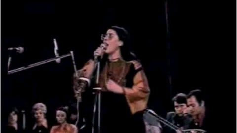 Theodorakis - Farantouri - To Gelasto Pedi = Music Video 1974