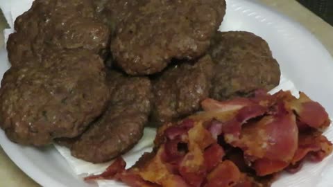 Homemade Bacon Cheeseburgers Arickamisha #cheeseburger #bacon