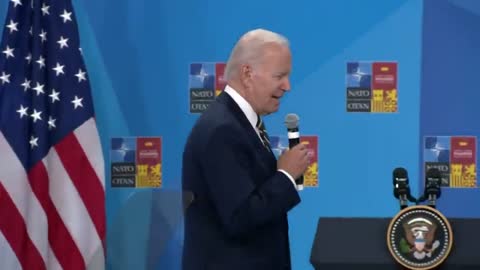 Joe Biden shfaqëson veten dhe kërkon armikun e krizës që sipas tij është Rusia: "Arsyeja pse çmimet e gazit janë rritur, është për shkak të Rusisë - Rusia është arsyeja pse ekziston kriza ushqimore është për shkak të Rusisë...